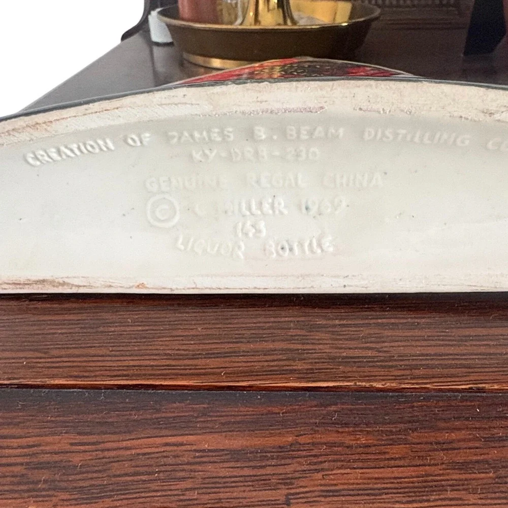 Vintage 1969 Jim Beam Harolds Club Reno Decanter Regal Western Wagon‎ Bottle